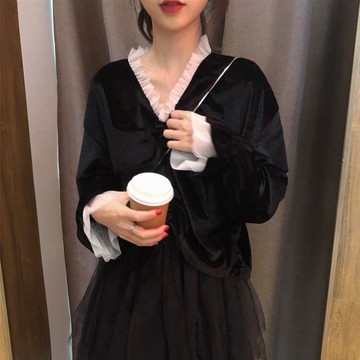 仙氣蕾絲衫秋裝韓國復古V領絲絨套頭長袖襯衫顯瘦氣質短款上衣女1入