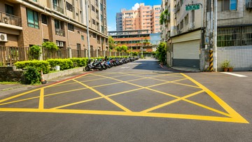 內壢前站忠孝、長春商圈三房車｜桃園市中壢區長樂五街