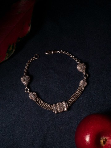 1890s 英國 維多利亞時代晚期 雕花愛心手鍊