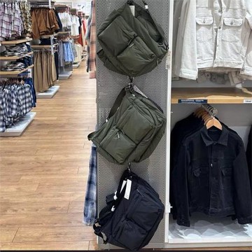 日本休閑斜挎包單肩包大容量電腦包多口袋運動挎包明星同款男直發