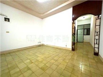 東區稀有活巷採光透天｜台南市東區自由路二段