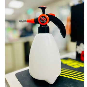 『油工廠』鐵甲武士 洗車 美容 泡泡瓶 1.5L 手壓 洗車 澆花 洗廁所