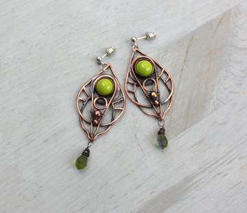 橄欖綠色吊燈耳環，波西米亞風格金屬線纏繞珠寶，送給她的禮物