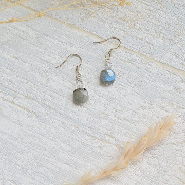 生活日常│灰月光石 白水晶 925純銀 耳環