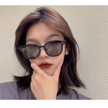 年度最新網紅款潮流行百搭抗UV時尚太陽眼鏡 72907