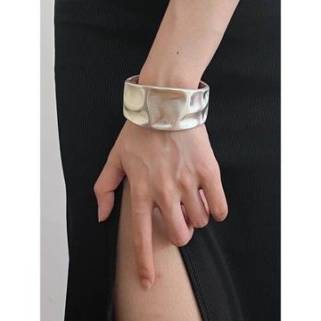 網紅個性金屬寬版手鐲女歐美小眾金屬開口拉絲銀手環臂環鐲子配飾