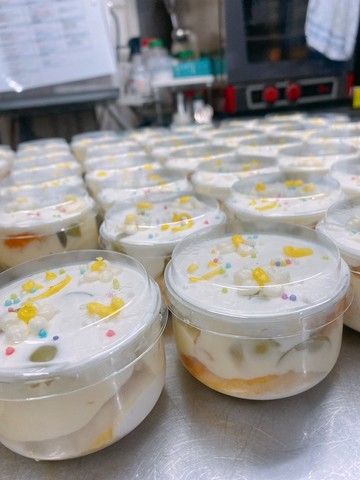 慶生團購小杯子蛋糕 杯子蛋糕 生日禮物 小蛋糕 香草水果蛋糕