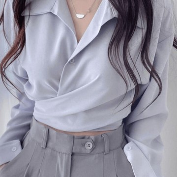 9th street 港風收腰V領雪紡襯衫｜別緻繫帶短版上衣・時尚氣質推薦款（預購）