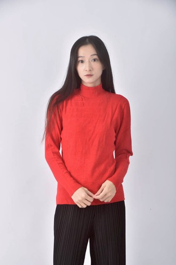 (S) 圓鑽紅色長袖上衣