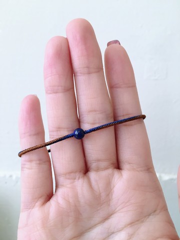 青金石 蠟線手環 極細 / 護身之石 帶珍珠耳環的女子 珍貴