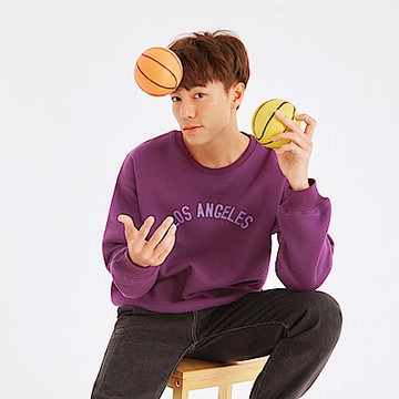 OB嚴選-內刷毛簡約文字印花大學T