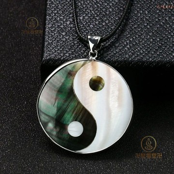 🙏🏻已開光過爐🙏🏻太極項鍊 太極八卦 中國風太極陰陽八卦珍珠母貝殻項鏈吊墜轉運精緻簡約掛件