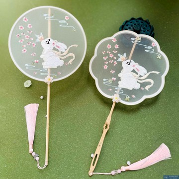 扇子 原創【夢想兔】團扇刺繡中國風搭配漢服旗袍中式拍照走秀跳舞扇子 半屋