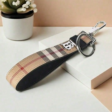 BURBERRY TB經典格紋鑰匙鎖圈吊飾(典藏米)｜GoBrand購名牌
