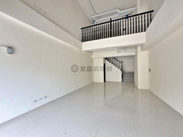 高雄大學特區崑庭建設黃金挑高樓店｜高雄市楠梓區大學五十六街