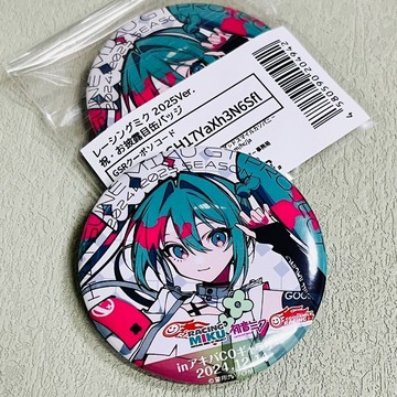🌟精選免運🌟初音未來 MIKU 2025賽車手 Art by望月  日谷通販吧唧徽章掛牌