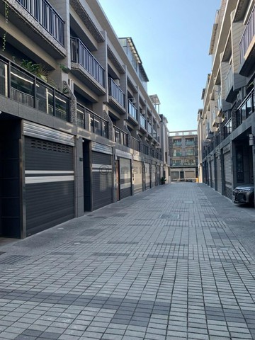 小港孔宅輕屋齡-面寬可停雙車-清幽寧靜社區型車墅｜高雄市小港區孔宅三路
