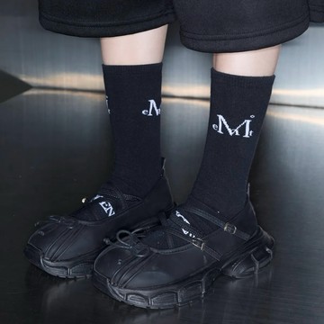 MUCENT 全黑 LOGO刺繡 長襪 襪子 男女 韓國