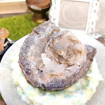 墨西哥玉滴石/玻璃蛋白石含母岩原礦0331-19號 Hyalite ~增進直覺、寧靜和整體能量流動