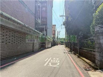 逸園稀有庭院+三房+車位｜桃園市龍潭區民族路