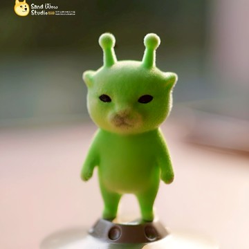 台現免運👽原創 外星貓沙雕屁屁貓擺件 沙雕ET貓桌面擺件 外星小貓擺件 meme手辦公仔 生日禮物 交換禮物 畢業禮物