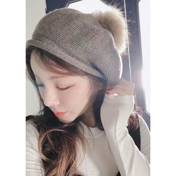 《韓國進口.正韓.韓國製--冬款毛料毛球貝蕾帽.毛帽.帽子 》 54-58cm  寬鬆款