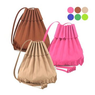 ISSEY MIYAKE 三宅一生 ME TRUNK PLEATS BAG 12素面摺疊樹幹斜背包/多色選