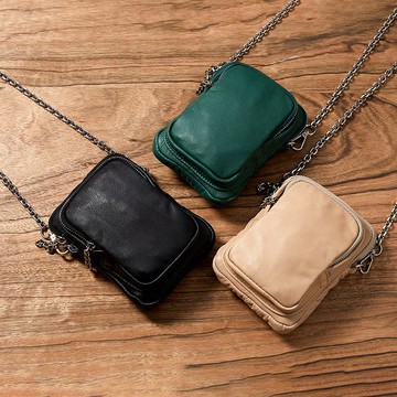 eeCute輕量皮革隨身置物包(三色可選)