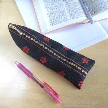 【夜之梅】畳緣 四面錐筆袋 黑 梅 紅梅 春