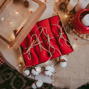 紅色麻餐巾禮品組/聖誕裝飾，提升您的用餐體驗