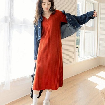 OB嚴選 提花針織純色多色小V領合身洋裝 《DA9518》大尺碼/現貨/女裝