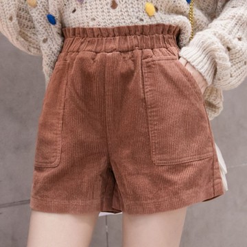 La Belleza素色壓摺鬆緊腰側邊大口袋燈芯絨闊腿短褲