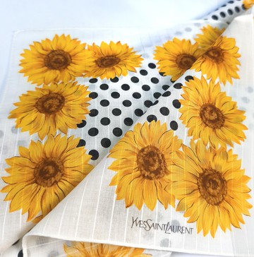 Yves Saint Laurent 古董絲巾 雛菊禮物 18.5 x 18.5 英吋