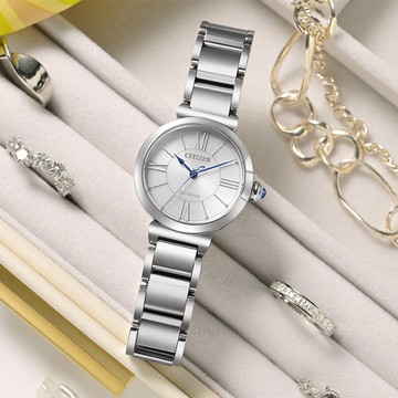 CITIZEN 星辰 L系列 限量 月牙白 光動能大三針女錶 EM1070-83A