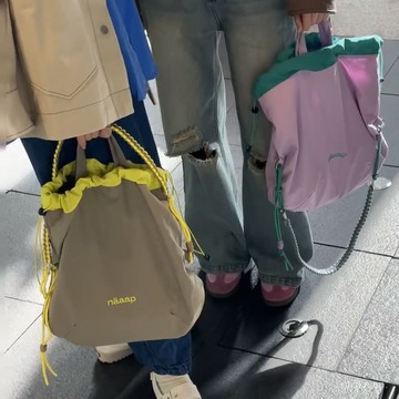 🔥臺灣出貨🔥【1548人收藏】新品拚色抽繩束口單肩手提包日韓夏日冰琪淋色尼龍防水輕便斜挎包