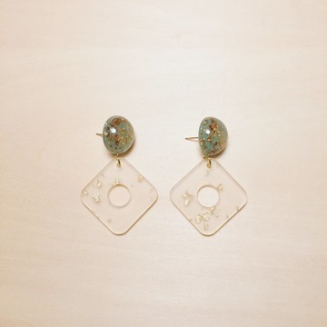 復古綠色金箔丸子白色鏤空菱形耳環
