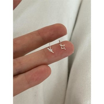 遲慢慢  S999純銀不對稱星芒養耳洞耳釘女睡覺不用摘簡約耳環耳飾