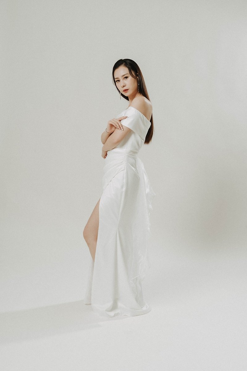 WhiteLits香港自家設計輕婚紗輕晚裝
