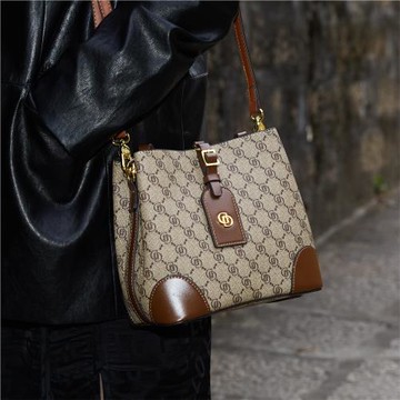 香港I.TGREG多隔層水桶包女新款高級感手提大容量印花單肩斜挎包