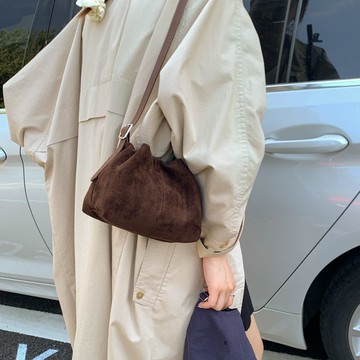 特賣🎀2025韓國複古時尚絨麵包包法式潮網紅精緻小包單肩包手提包斜挎包 學生上課手提斜挎包 大容量防水單間側背郵差包 相