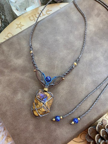 N484 民族風蠟線編織 鐵礦石澳寶原礦 青金石珠 項鍊 (可調長度)