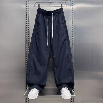 日係冰絲休閒工裝褲男 素色 速幹 透氣 涼感 2026秋季新款闊腿工裝褲寬鬆直筒垂感長褲戶外運動百搭潮流彎刀褲 休閒工裝