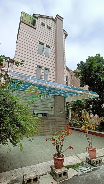 義大觀景山林休閒度假別墅｜高雄市大社區學府路