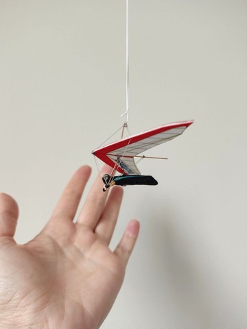 用於裝飾懸掛式滑翔機的毛氈裝飾物，汽車後視鏡的裝飾