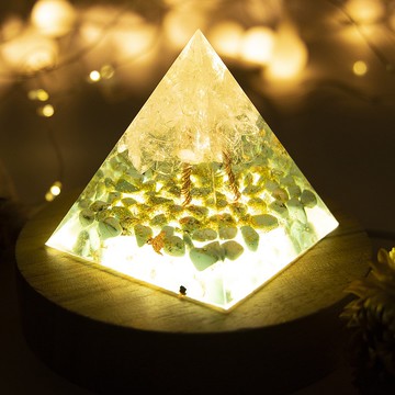 金字塔奧根塔Orgonite生命之樹/脈輪/奧剛/冥想/能量白水晶綠松石