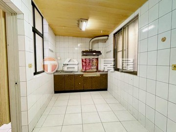 (專)復國商圈靜巷車庫透天復華夜市復華黃昏市場｜台南市永康區復華一街