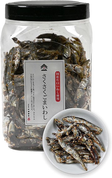 千成商會 酥脆芝麻沙丁魚 450g 日本國產 煮乾小魚零食 香脆口感 附芝麻小魚片 沙丁魚仙貝 薄燒沙丁魚仙貝 可食用煮乾魚 珍味 下酒菜 富含鈣 【千成商會】 日本必買 | 日本樂天熱銷