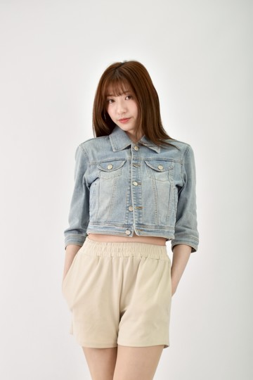 (M) 丹寧牛仔修身短版藍色外套