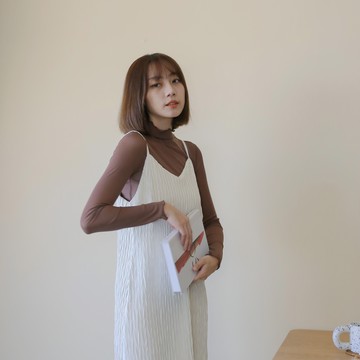 【Our Studio】網紗透肌木耳捲邊多色上衣 白色 杏色 咖啡色 灰色 黑色(現貨)