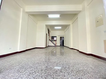 麟洛台1省道中山路上大面寬透天金店面｜屏東縣麟洛鄉中山路